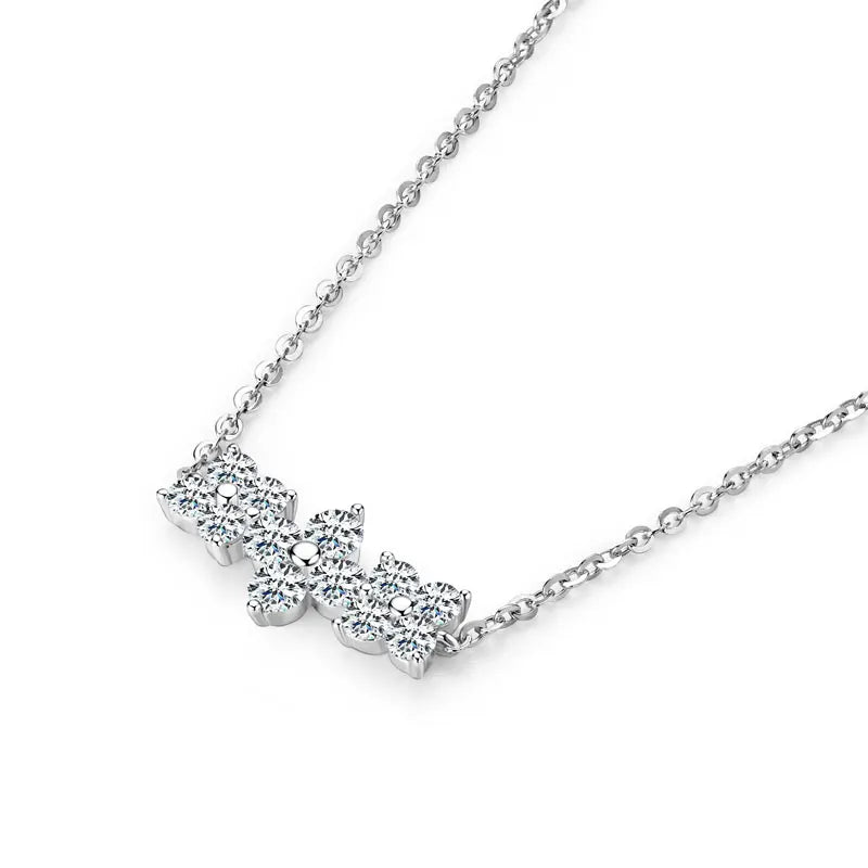 Silver Four-Leaf Clover Pendant Necklace with Moissanite BELVÉA