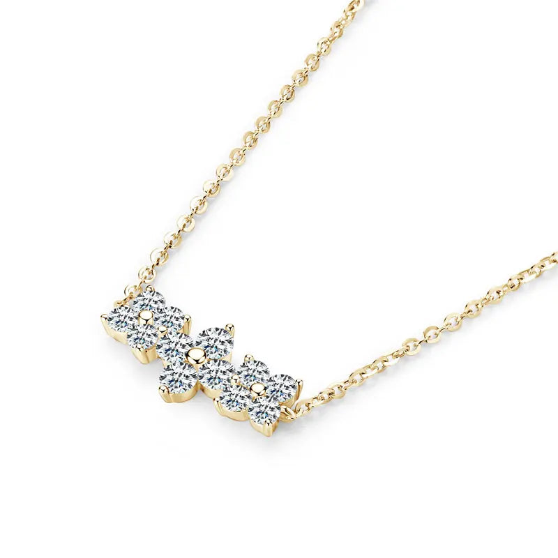 Silver Four-Leaf Clover Pendant Necklace with Moissanite ÉLOR
