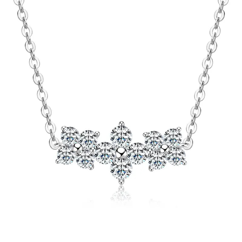 Silver Four-Leaf Clover Pendant Necklace with Moissanite BELVÉA