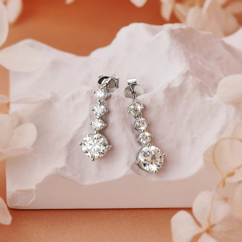 Silver Drop Earrings with Moissanite CÉLÉNE