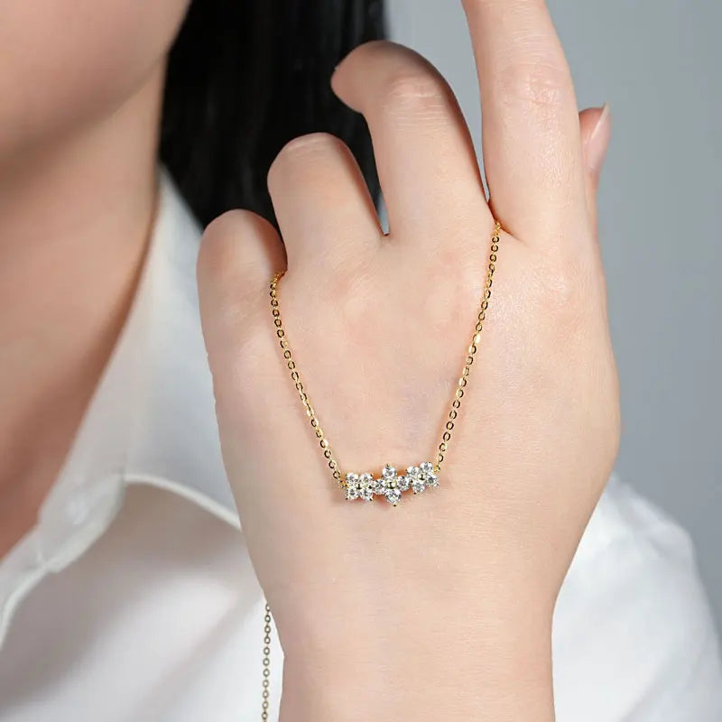 Silver Four-Leaf Clover Pendant Necklace with Moissanite ÉLOR