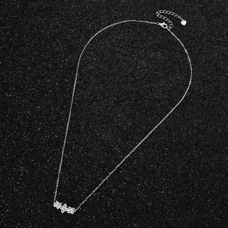 Silver Four-Leaf Clover Pendant Necklace with Moissanite BELVÉA